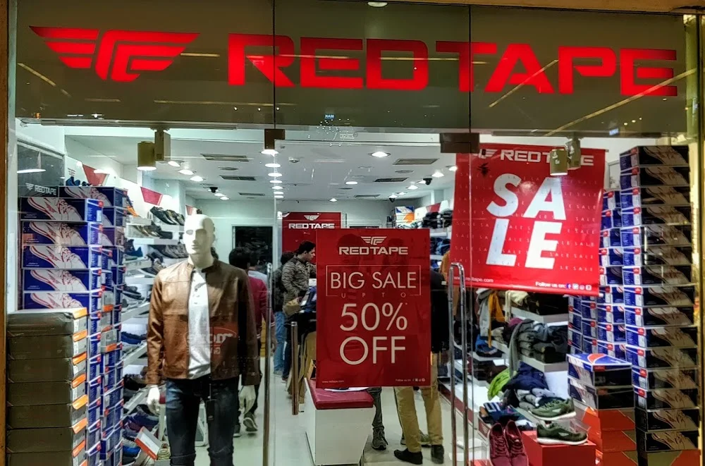 RedTape Showroom vs RedTape Franchise: Key Differences & Which is Better for You